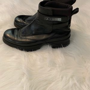 Black Rare find Men Jordan Boots! My son outgrew!